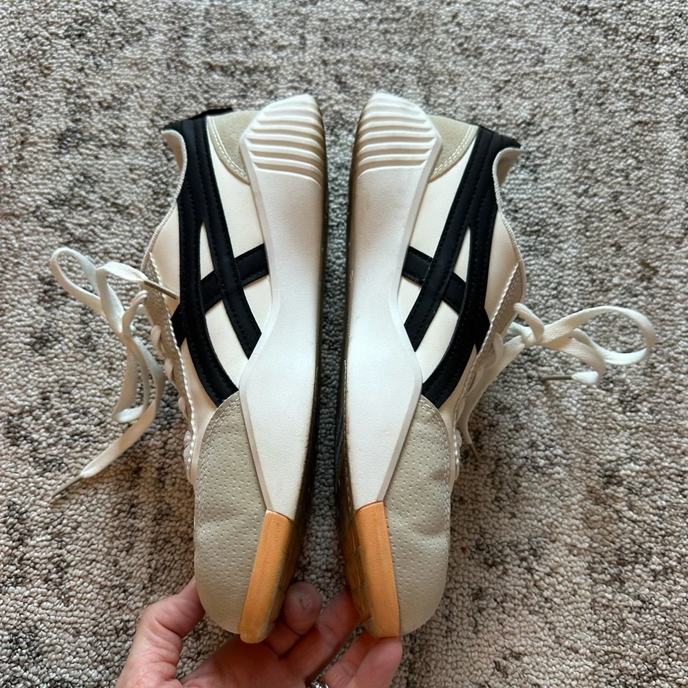 On Lightweight Athletic Sneakers for Women - Beige/Black